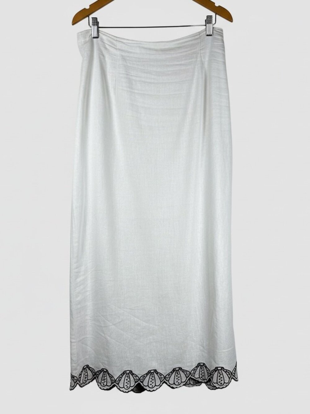 oie Ivory Maxi Skirt Black Embroidered Scalloped Hem Size 10